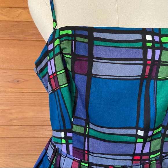 Y2K Charlotte Russe abstract grid pattern bubble hem mini dress - Picture 2 of 6